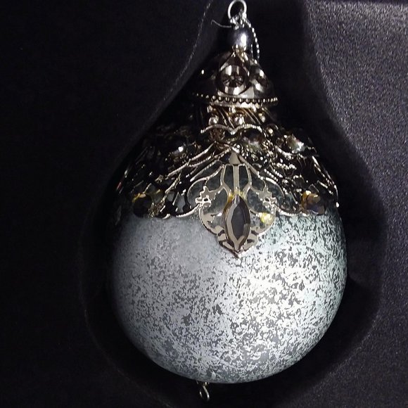 Trimsetter Christmas Ornaments Blown Glass Round Brushed Silver Fancy Gems NIB - Picture 4 of 9